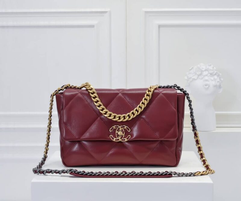 Alternative view of CHANEL 19 FLAP BAG SHINY CRUMPLED BURGUNDY 22CM