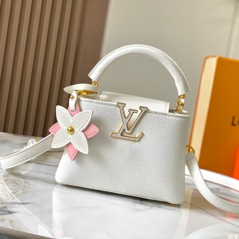 Alternative view of Louis Vuitton Capucines Mini Bag Snow White 21Cm M21416