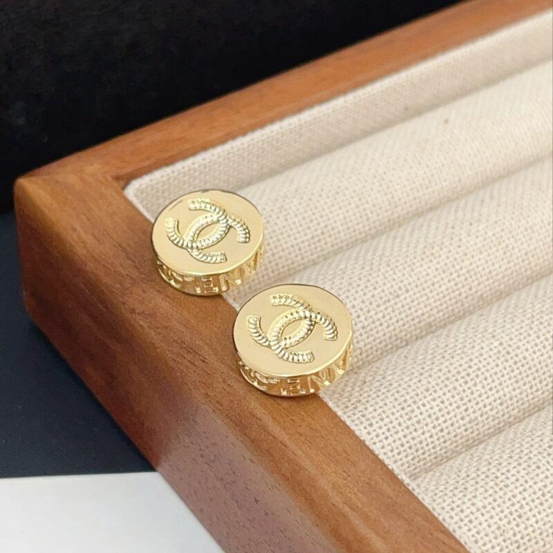 Alternative view of CHANEL GOLD MINI EARRINGS