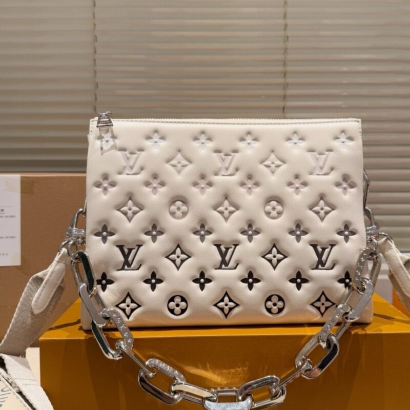 Alternative view of LOUIS VUITTON COUSSIN PM BAG 21CM M11986