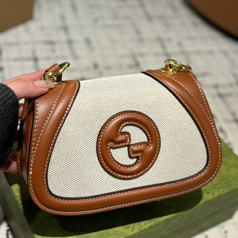 Alternative view of GUCCI BLONDIE MINI SHOULDER BAG NATURAL AND TAN 22CM 815700 HAAKF 2545
