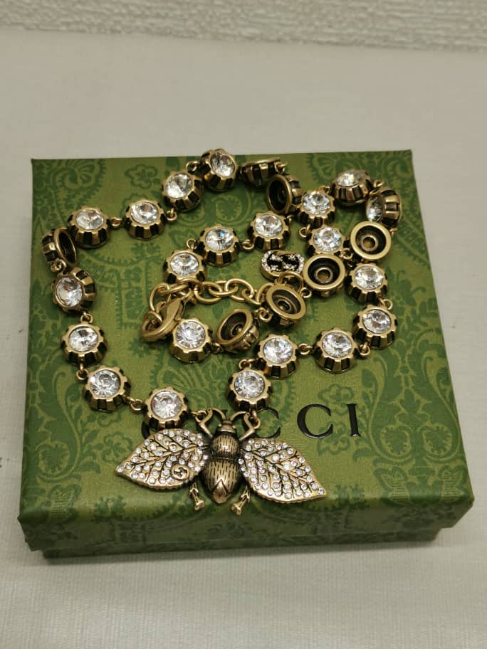 Alternative view of GUCCI BEE NECKLACE WITH CRYSTALS IN GOLD ‎629989 J1D50 8062