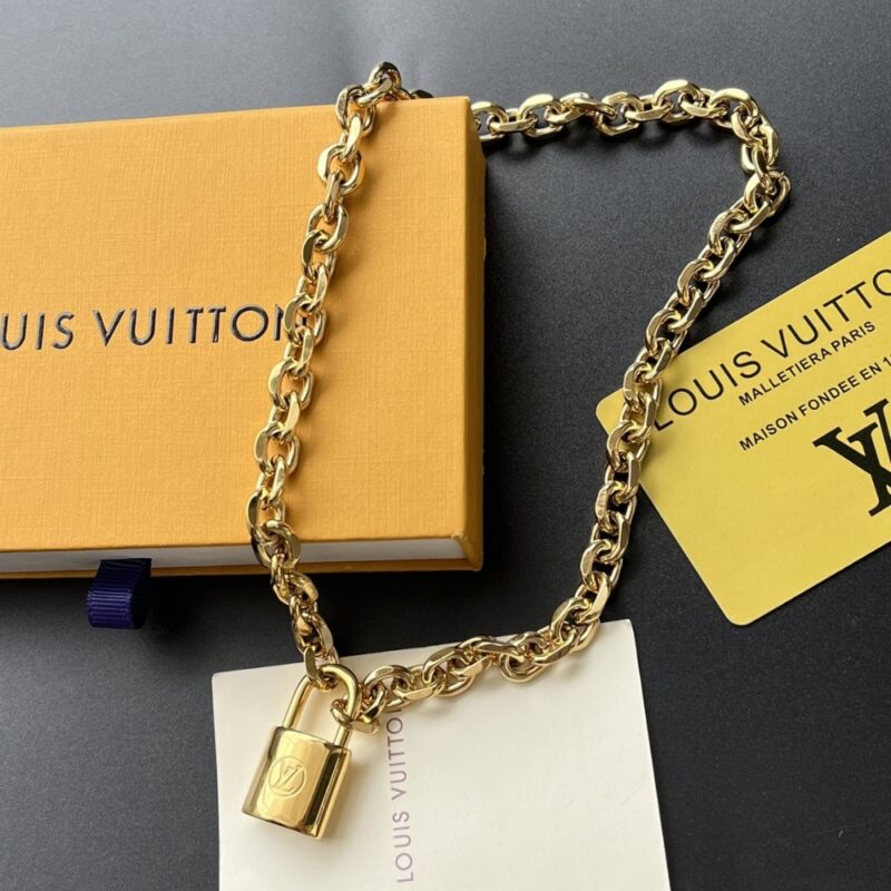 Alternative view of LOUIS VUITTON LV EDGE NECKLACE CADENAS MP2993