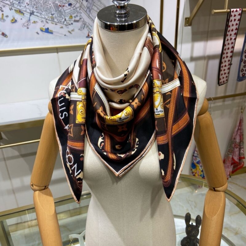 Alternative view of LOUIS VUITTON MY EVERYTHING DOUBLE SIDE SHAWL IN BROWN 90CM M00411