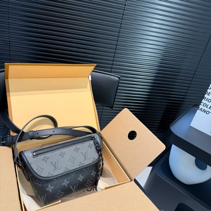 Alternative view of LOUIS VUITTON PULSE WEARABLE WALLET MONOGRAM ECLIPSE CANVAS 15CM M12806