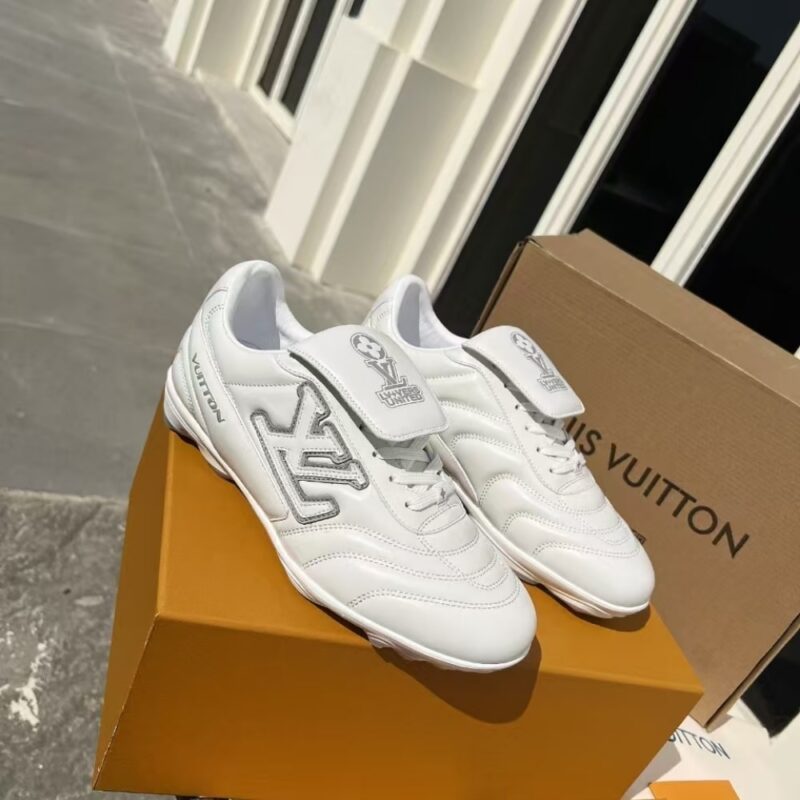 Alternative view of LOUIS VUITTON FOOTPRINT SOCCER SNEAKER WHITE 1AHDOI