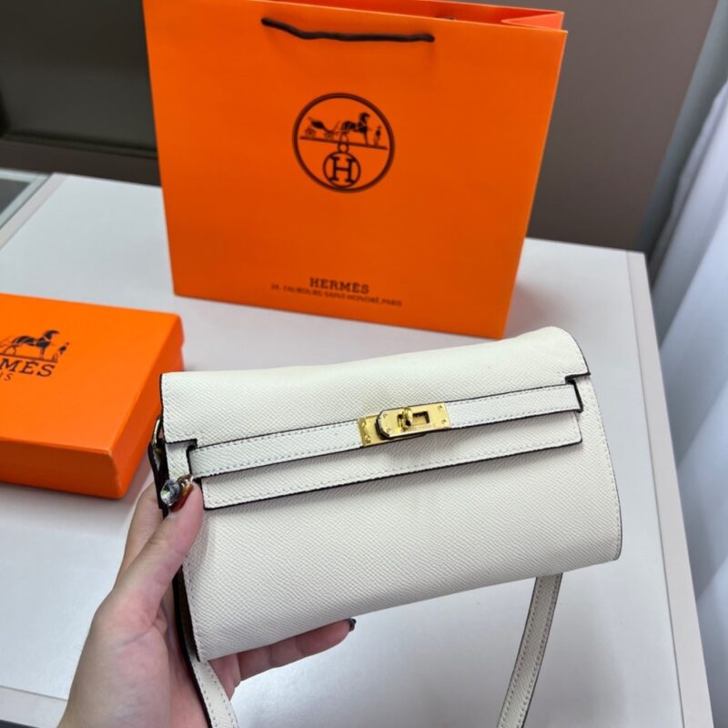 Alternative view of HERMES KELLY CLASSIQUE TO GO WALLET WHITE 19CM H080254CCAG