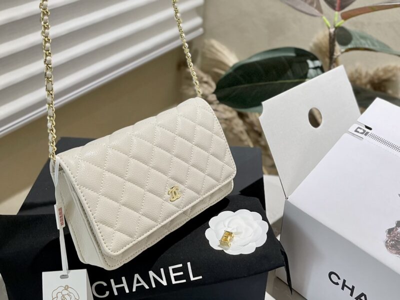 Alternative view of CHANEL WALLET ON CHAIN WOC WHITE 19CM