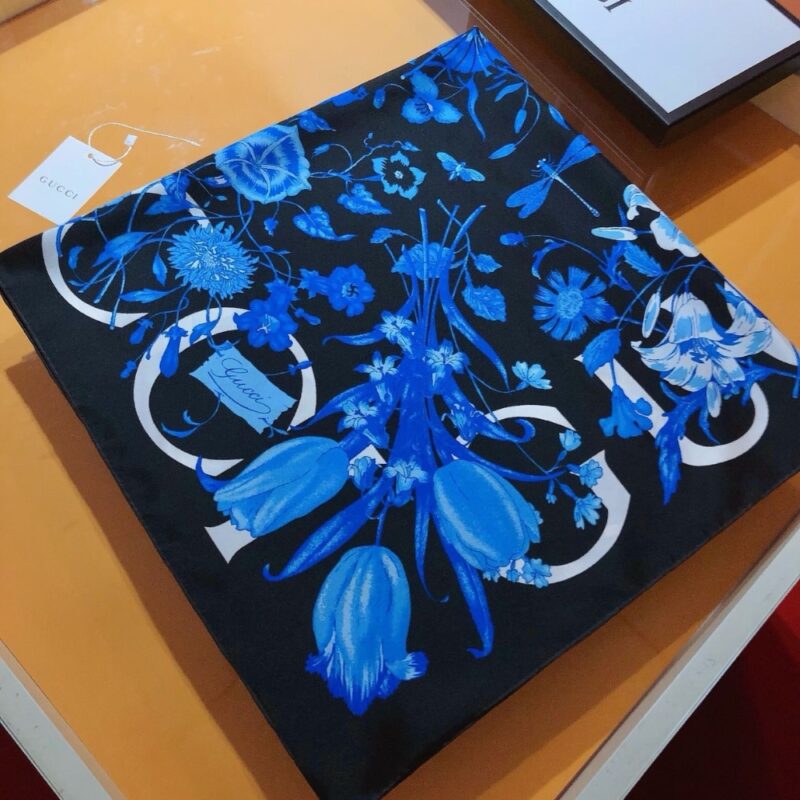 Alternative view of GUCCI WOMEN'S FLORAL PRINT SILK CARRÉ SQUARE IN BLUE 90CM