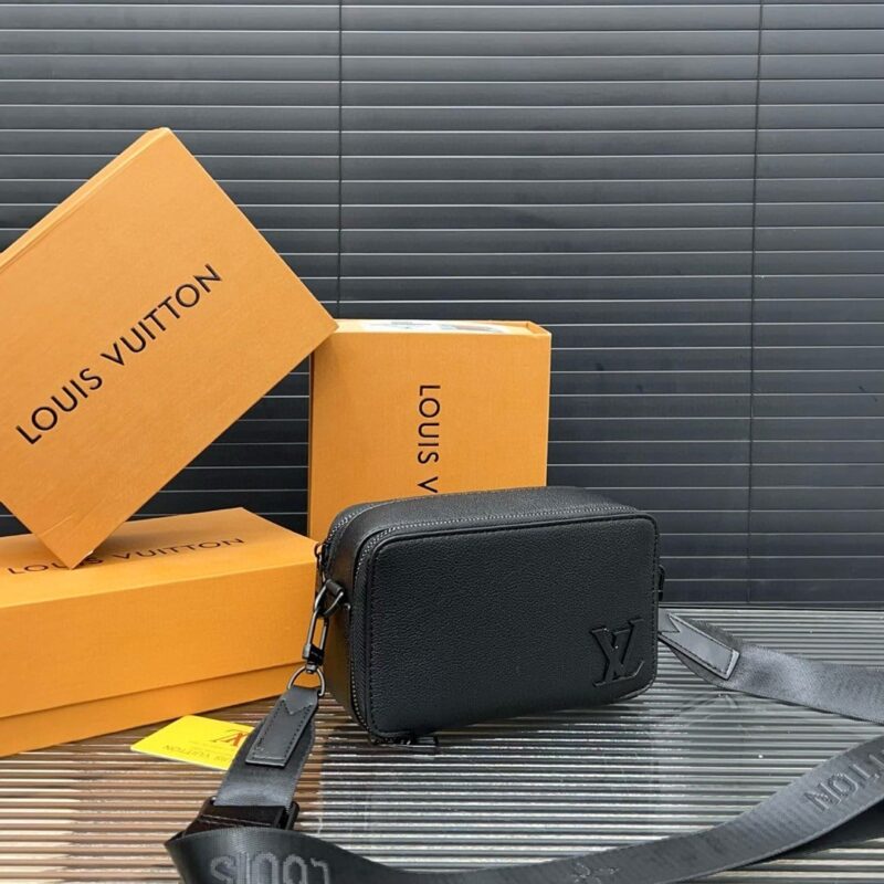 Alternative view of LOUIS VUITTON ALPHA WEARABLE WALLET LV AEROGRAM BLACK 19CM M59161