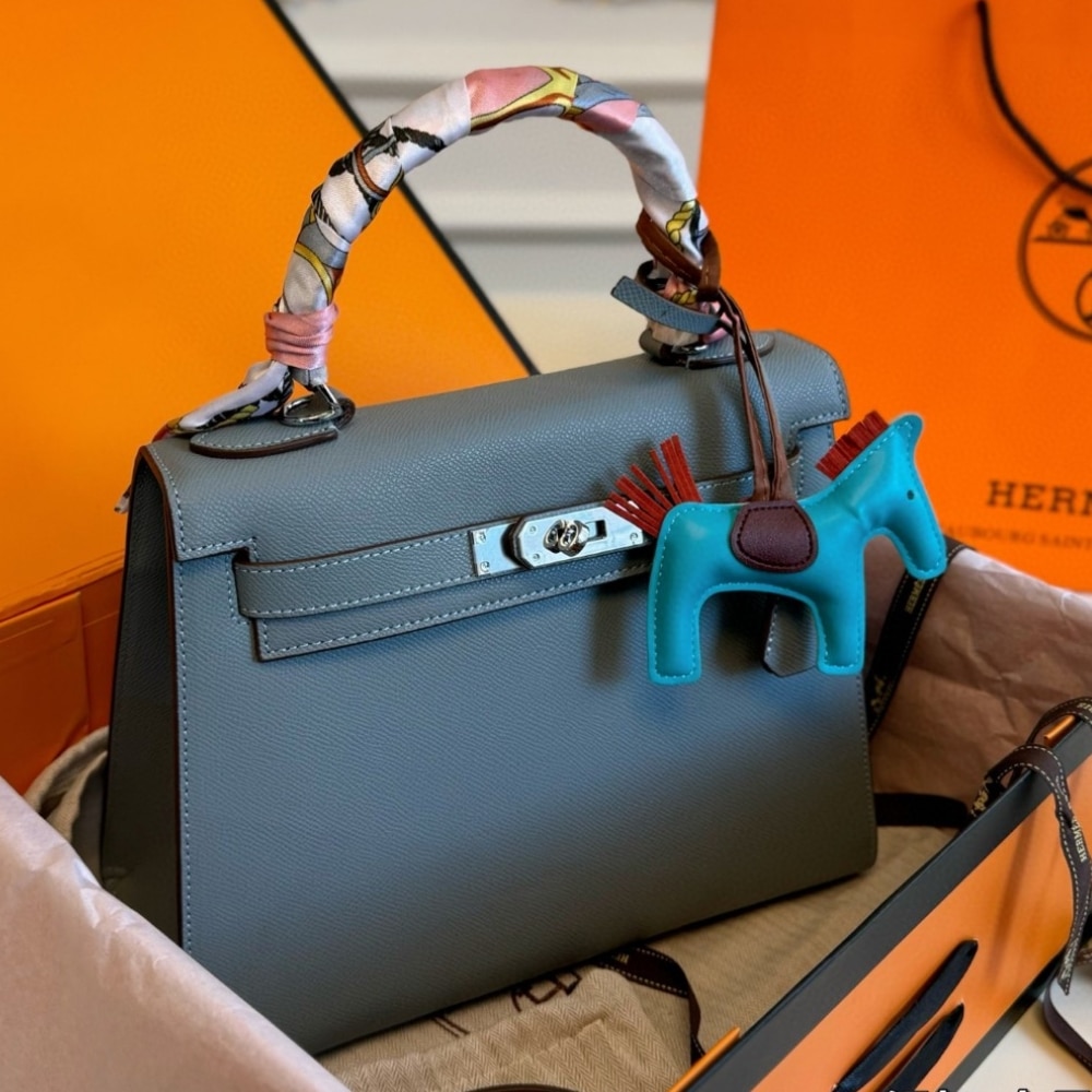 HERMES KELLY EPSOM BLEU CELESTE 28CM - Image 2