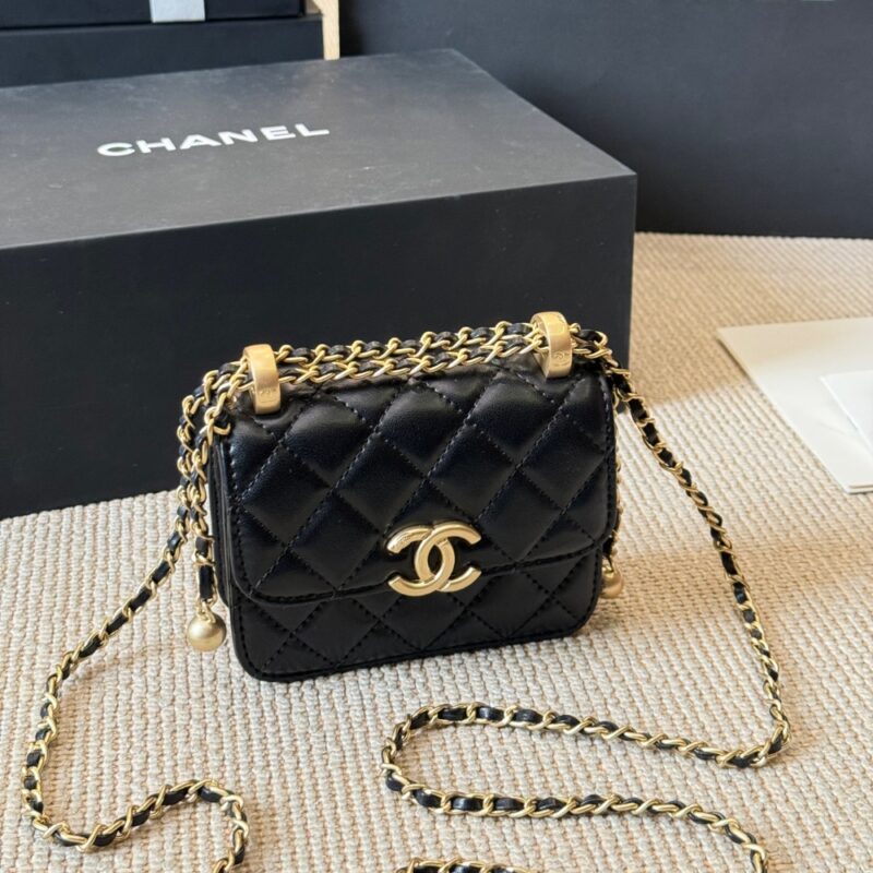 Alternative view of CHANEL 21A MINI FLAP COIN PURSE WITH CHAIN BLACK 12CM AP2290 B06092 94305