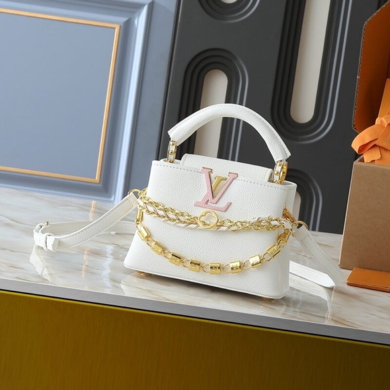 Alternative view of LOUIS VUITTON CAPUCINES BB SILVER SEA 21CM M12279