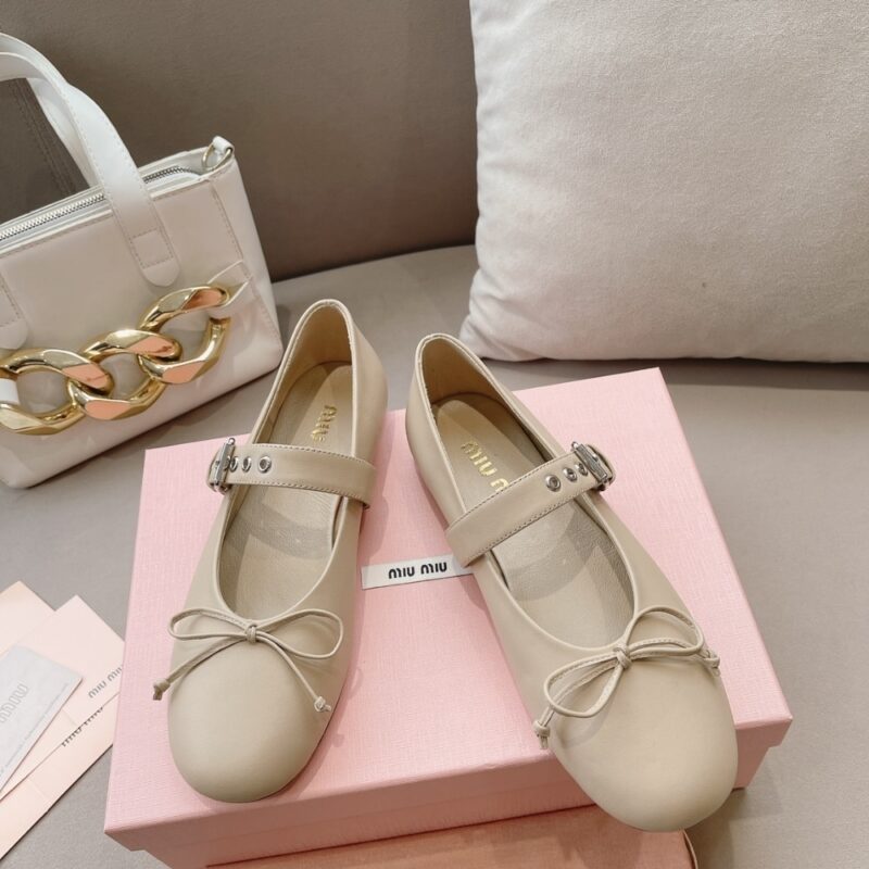 Alternative view of MIUMIU LEATHER BALLERINAS IN IVORY  5F210E 070 F0304 F 005