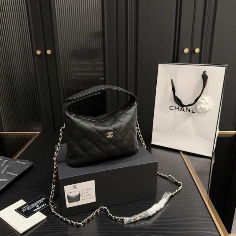 Alternative view of CHANEL MAXI HOBO BAG BLACK 19CM