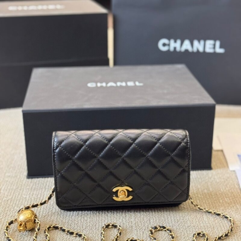Alternative view of CHANEL CLASSIC WALLET ON CHAIN BLACK 19CM