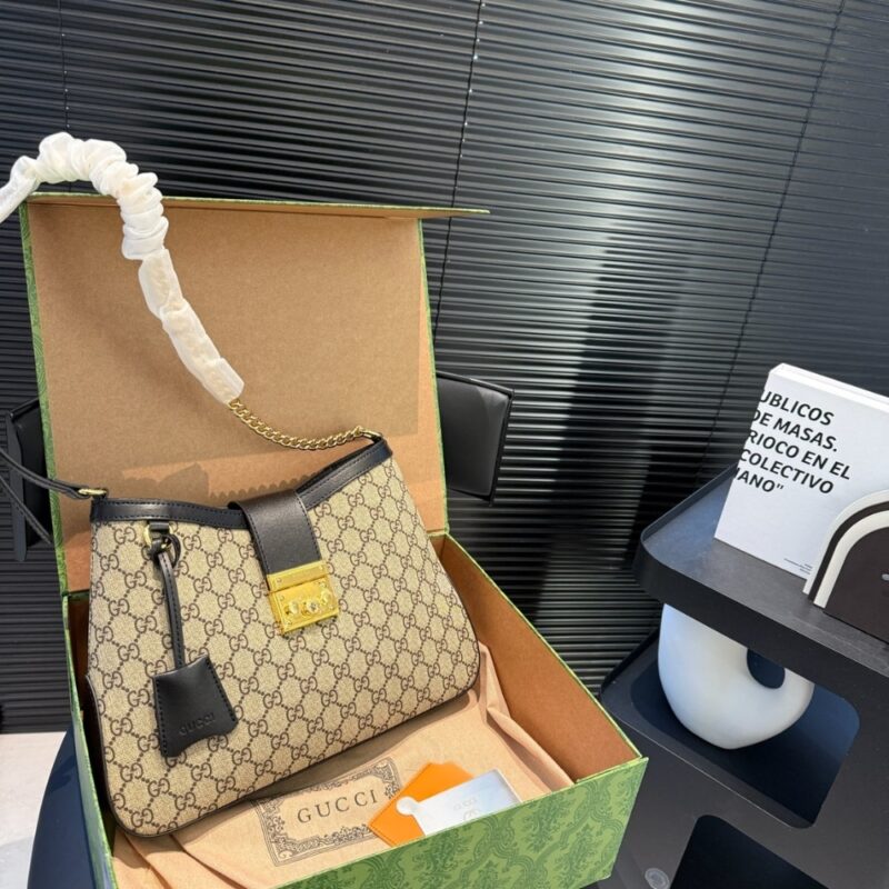 Alternative view of GUCCI PADLOCK GG MEDIUM SHOULDER BAG BLACK 33CM 795113 KHNKG 9769