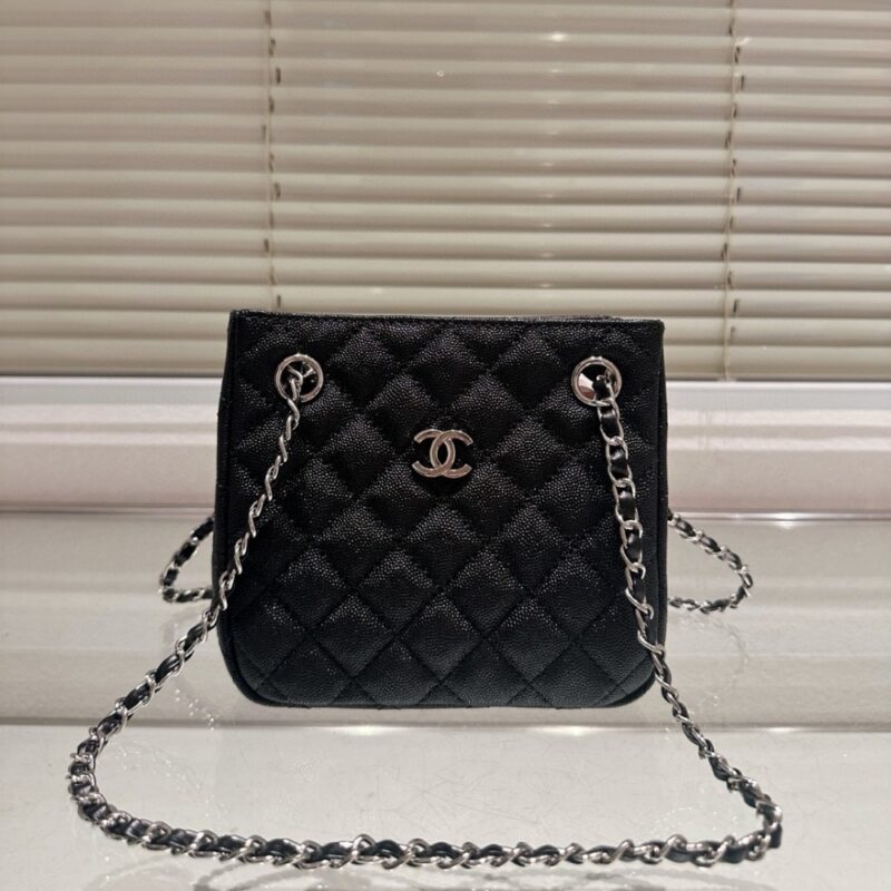 Alternative view of CHANEL GRAINED EMBOSSED HOBO BAG BLACK 17CM