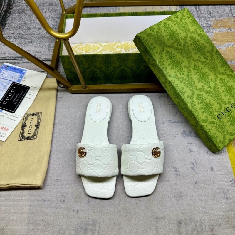 Alternative view of GUCCI WOMEN SLIDE SANDAL WITH DOUBLE G IVORY 816330 AAEA2 9540