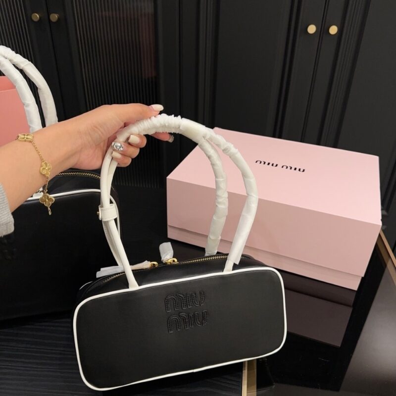 Alternative view of MIUMIU BEAU BAG BLACK 27CM 5BB173 2IBP F0967 V OWM