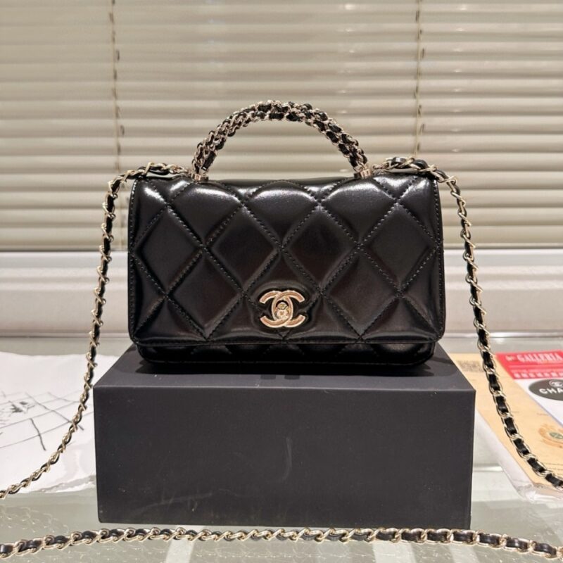Alternative view of CHANEL 24B METAL TWIST WOC BLACK 20CM