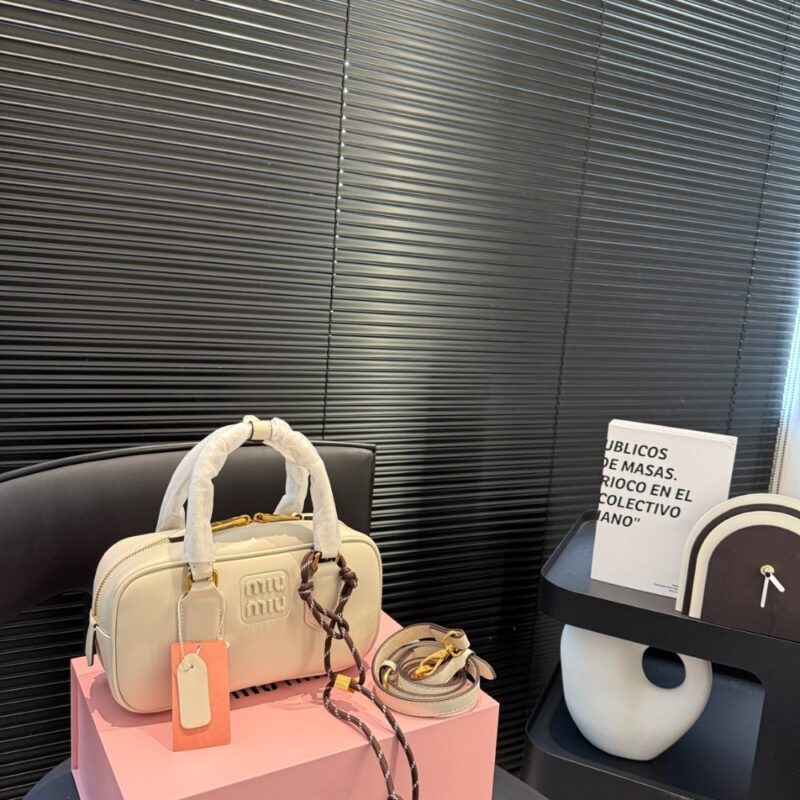 Alternative view of MIUMIU ARCADIE BAG CHALK WHITE 22CM 5BB142 ACR3 F0K74 V OON