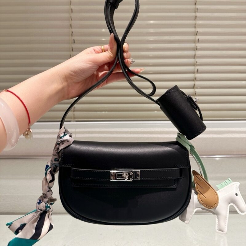 Alternative view of HERMES KELLY MOOVE SWIFT GOLD HARDWARE BLACK 17CM