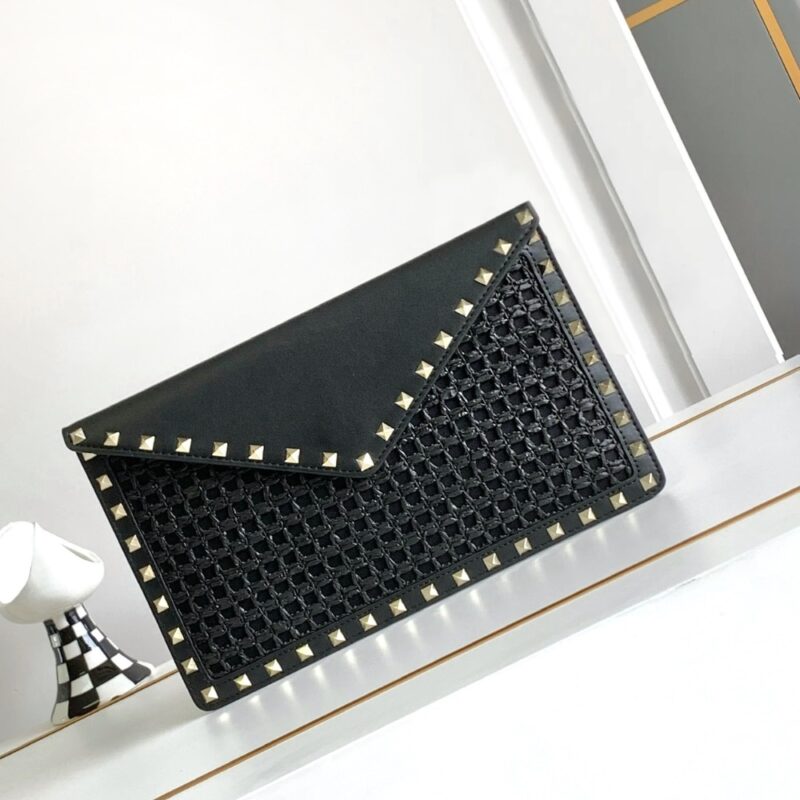 Alternative view of VALENTINO GARAVANI ROCKSTUD RAFFIA CLUTCH BAG IN BLACK 28CM