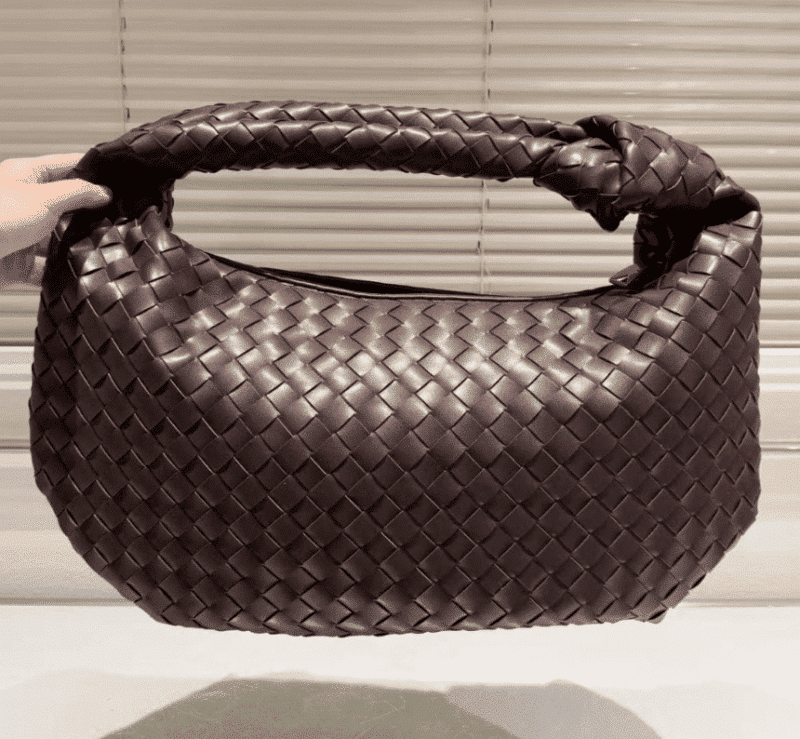 Alternative view of BOTTEGA VENETA SMALL JODIE SHOULDER BAG IN FONDANT 34CM 690225VCPP02132
