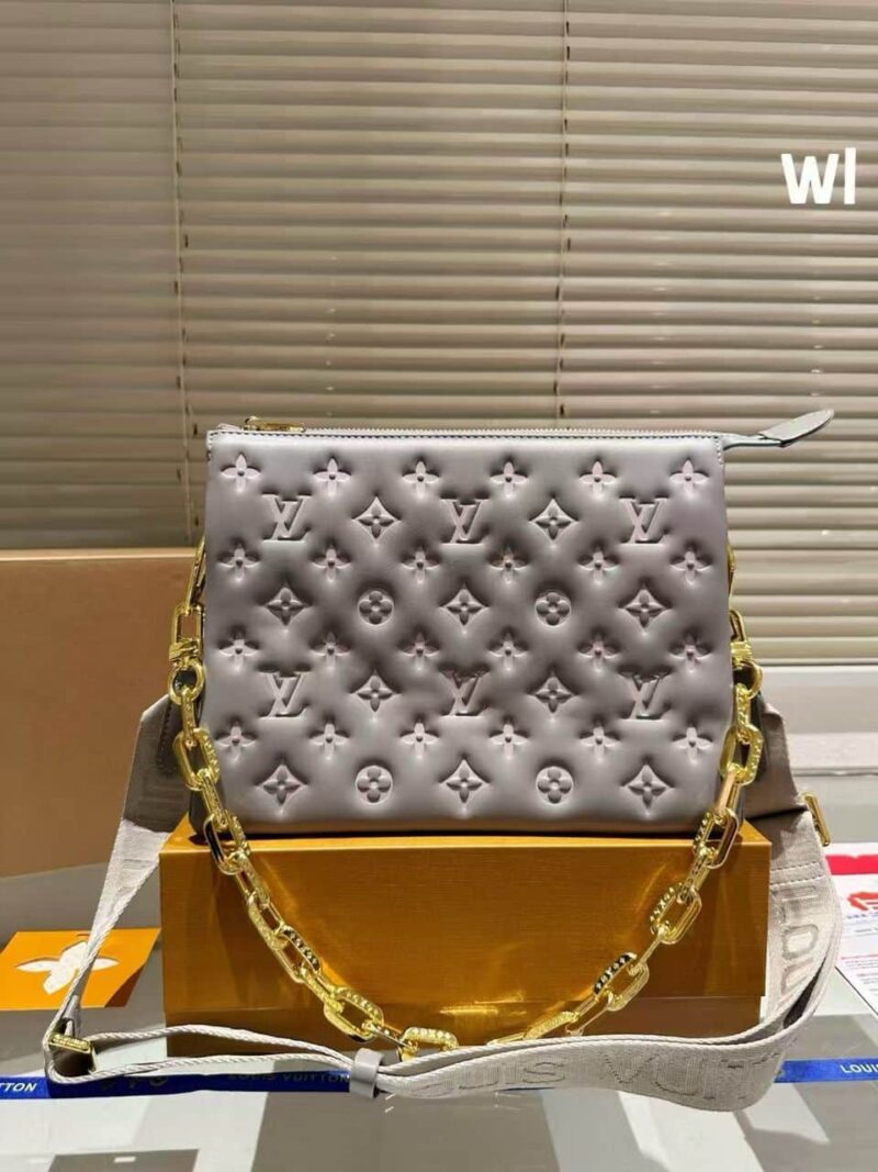 Alternative view of LOUIS VUITTON COUSSIN PM GREY 26CM M20842