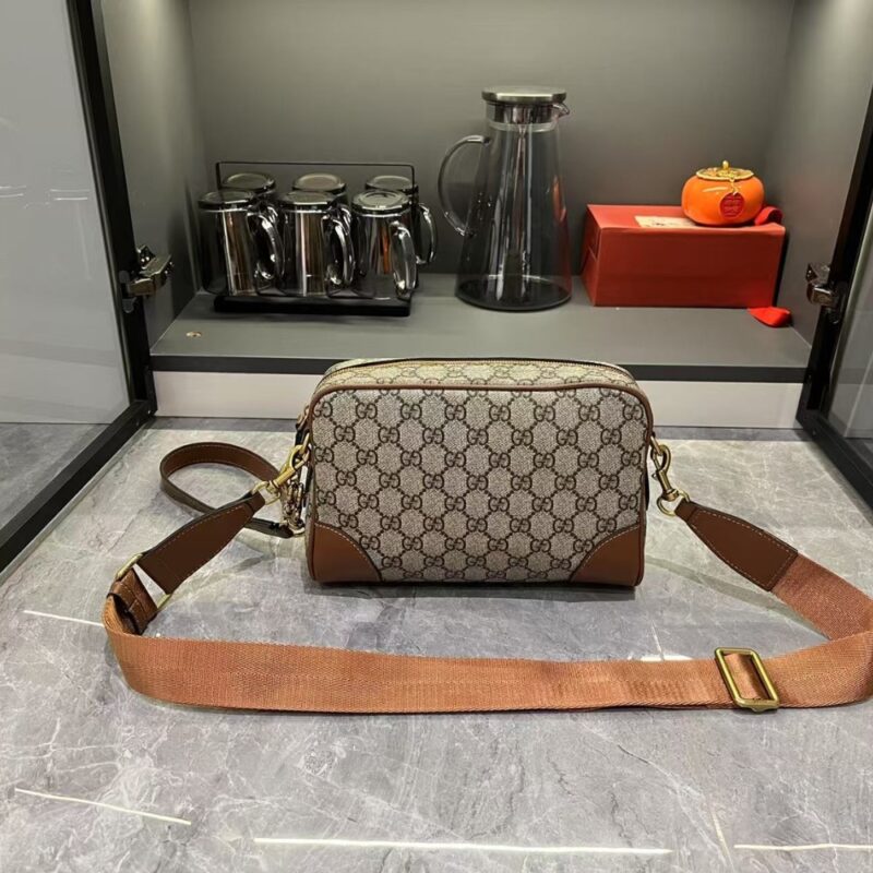 Alternative view of GUCCI GG EMBLEM SMALL CROSSBODY BAG BROWN 23CM ‎821155 FAED3 9786