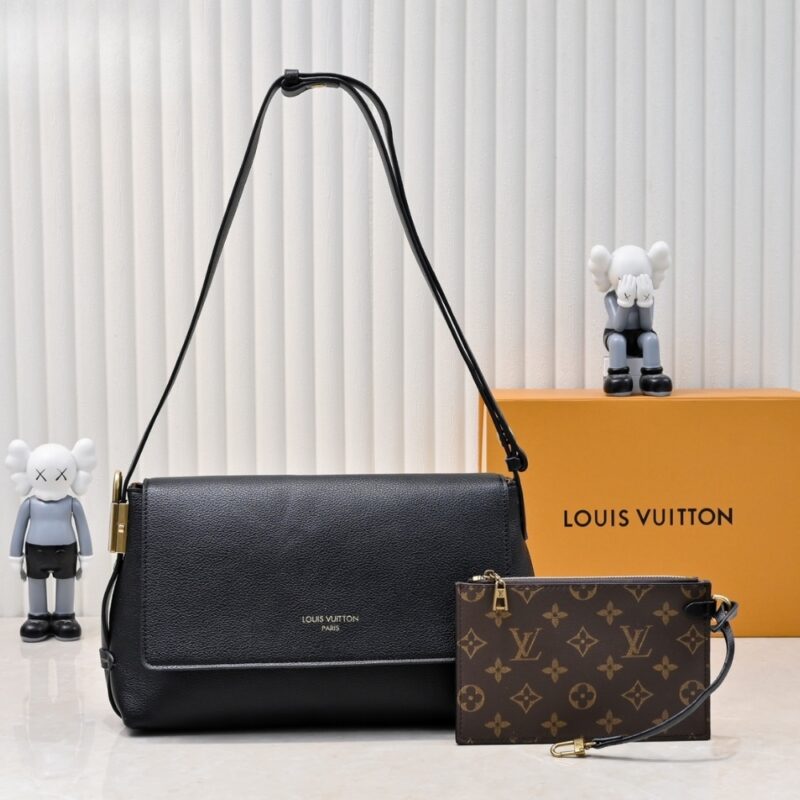 Alternative view of LOUIS VUITTON LOW KEY MESSENGER BLACK 30CM M13148