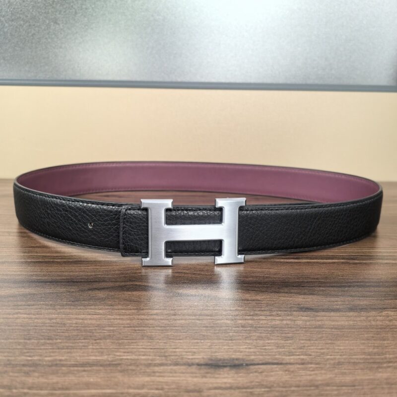 Alternative view of HERMÈS H REVERSIBLE LEATHER BELT BLACK AND SILVER 25MM