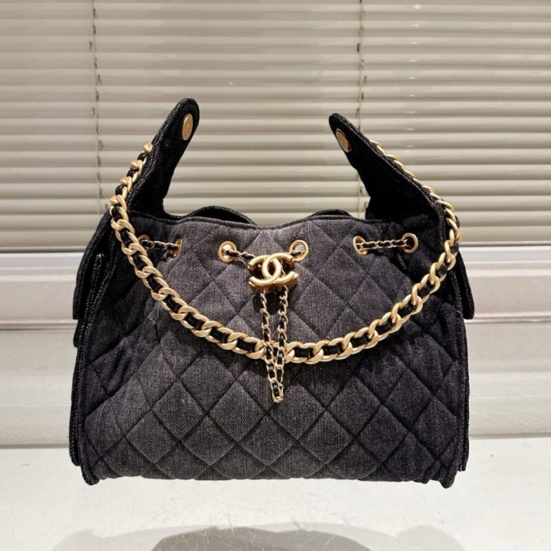 Alternative view of CHANEL 25 SMALL HANDBAG WASHED DENIM BLACK 26CM AS5293 B20520 U0725