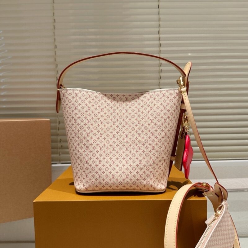Alternative view of LOUIS VUITTON ALL IN BB SAND 16CM M15130
