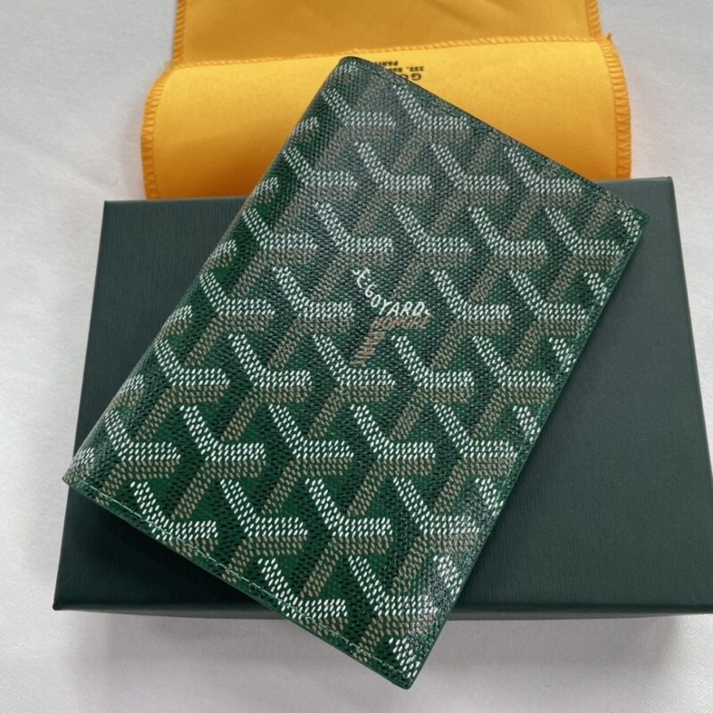 Alternative view of GOYARD GRENELLE PASSPORT COVER GREEN 14CM GRENELPMLTY09CL09X