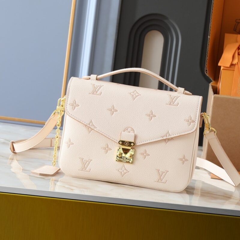 Alternative view of LOUIS VUITTON POCHETTE MÉTIS EDEN 25CM M14977