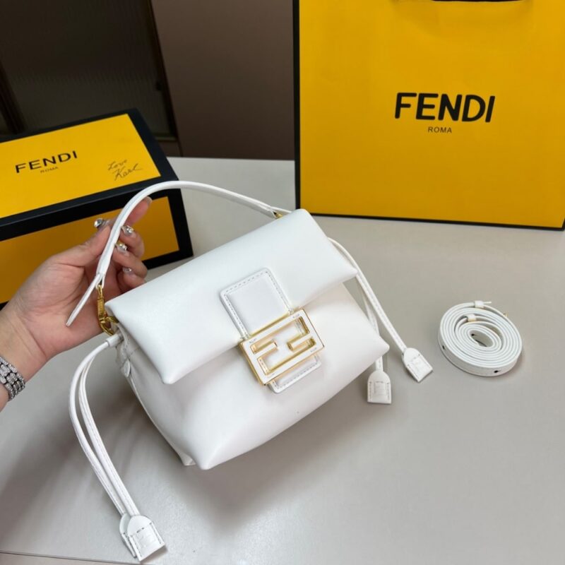 Alternative view of FENDI MAMMA BAGUETTE MEDIUM WHITE 18CM  8BS105ABVEF0K7E