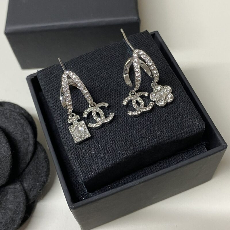 Alternative view of CHANEL PENDANT EARRINGS CRYSTAL SILVER ABF199 B19948 NAFVP