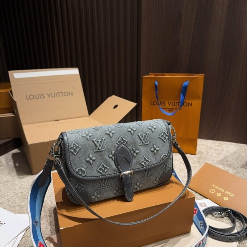 Alternative view of LOUIS VUITTON DIANE MONOGRAM DENIM BLUE 24CM