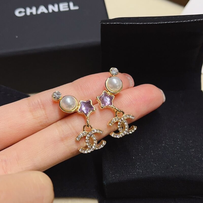 Alternative view of CHANEL EARRINGS METAL GLASS PEARLS AND DIAMANTES IN GOLD ABF187 B19939 NAFQE