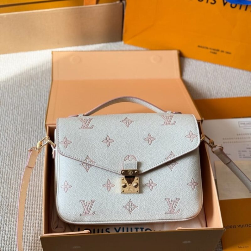 Alternative view of Louis Vuitton Pochette Métis Eden 25Cm M14977