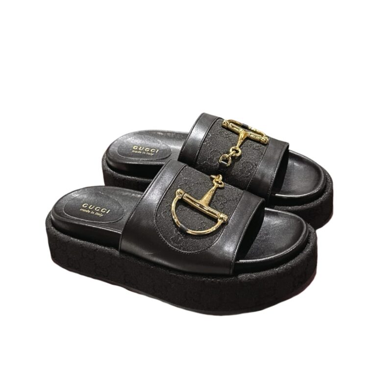 GUCCI WOMEN’S PLATFORM SLIDES WITH HORSEBIT BLACK