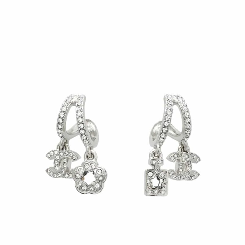 CHANEL PENDANT EARRINGS METAL AND DIAMANTÉS IN SILVER ABF199 B19948 NAFVP