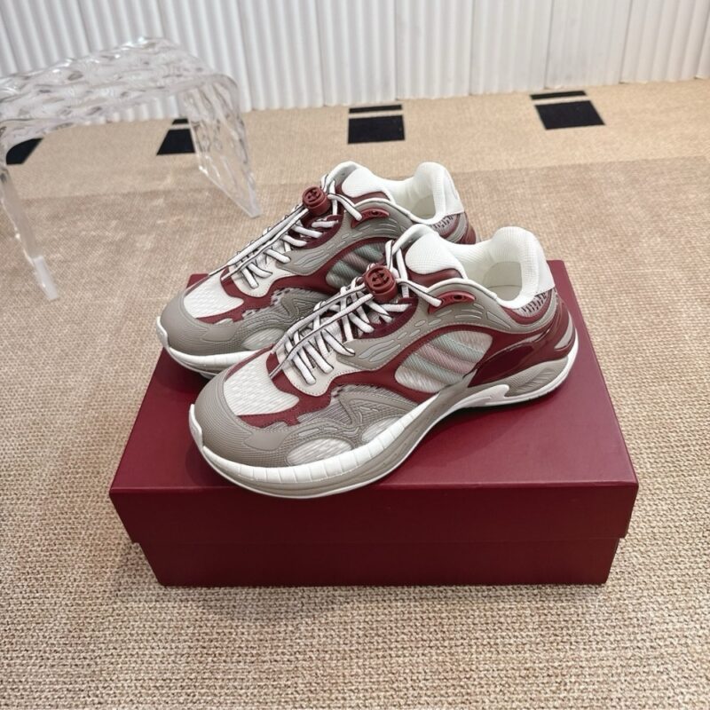 Alternative view of GUCCI MEN 20 TRAINER GREY AND RED 814040 FAD5T 8754
