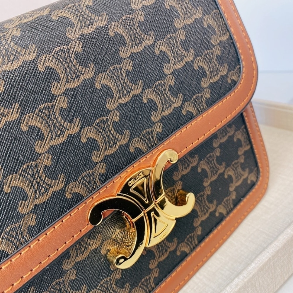 SUMMER SET: CELINE CLASSIQUE TRIOMPHE BAG IN TAN & SMALL TRIOMPHE CANVAS TAN WALLET - Image 3