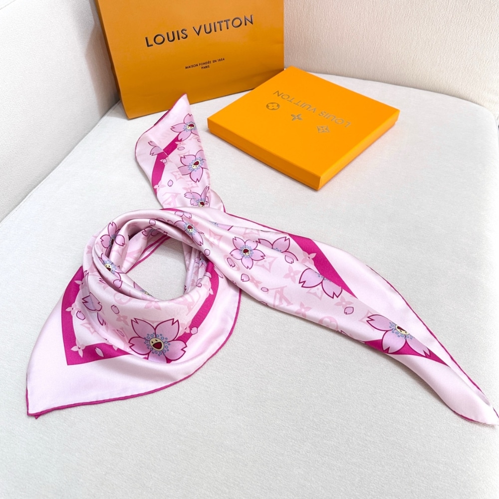 Summer Set: Louis Vuitton Sunset Washed Pink 27Cm And Map In Rose Clair 70Cm - Image 9