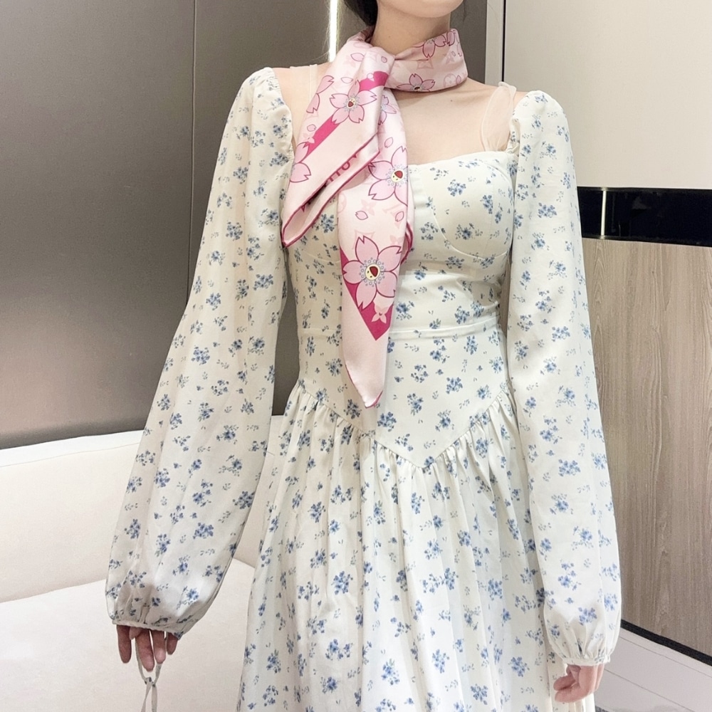 Summer Set: Louis Vuitton Sunset Washed Pink 27Cm And Map In Rose Clair 70Cm - Image 10