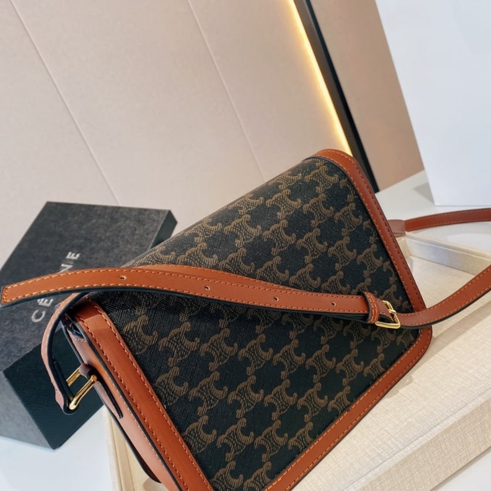 SUMMER SET: CELINE CLASSIQUE TRIOMPHE BAG IN TAN & SMALL TRIOMPHE CANVAS TAN WALLET - Image 4