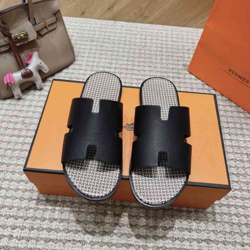 Alternative view of HERMES IZMIR SANDAL NOIR H241869ZH02405